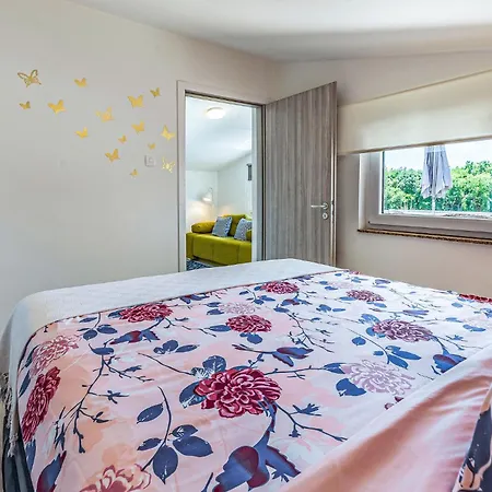 Holiday home Beautiful In With Kitchen *