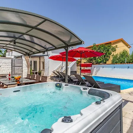 Beautiful In With Kitchen Holiday home Kavran