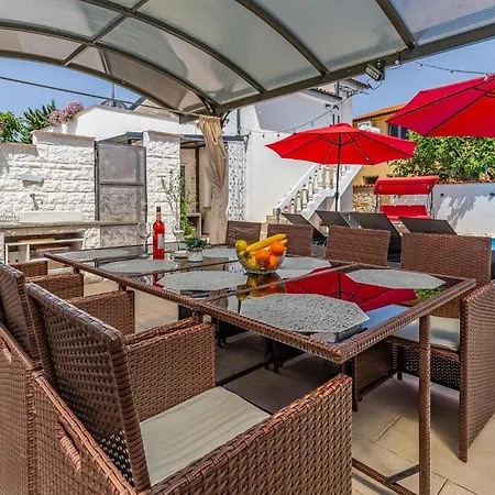 Holiday home Beautiful In With Kitchen *